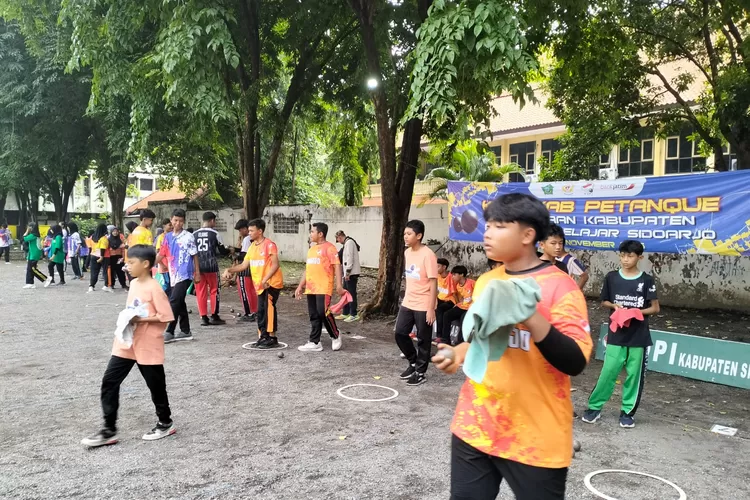 Para peserta Kejurkab Petanque Sidoarjo. 