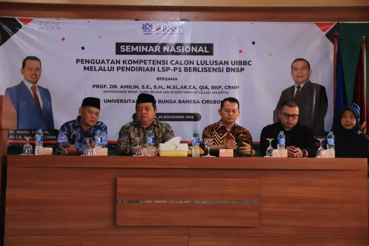 Seminar nasional di UIBBC Cirebon.