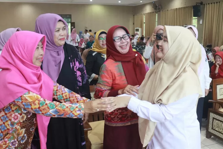 Sarasehan Hari Guru Nasional dan Silaturahmi Purna Bakti Pendidikan