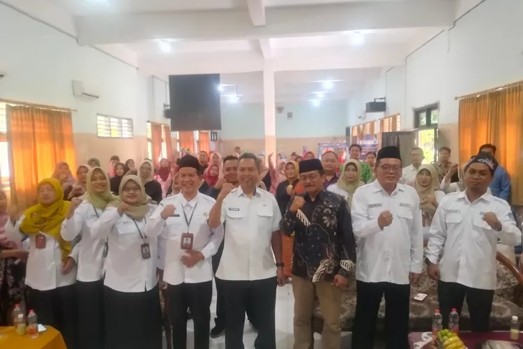 Guru-guru SMP di Sidoarjo mengikuti pelatihan Pembelajaran Mendalam. 