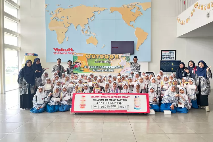 Siswa SD Al Falah Darussalam 2 kunjungan ke Pabrik Yakult. 