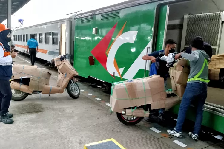 Program Angkutan Motor Gratis (Motis)  KAI