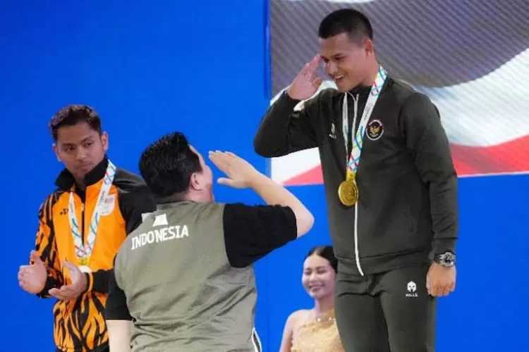 Lifter Indonesia Rizki Juniansyah