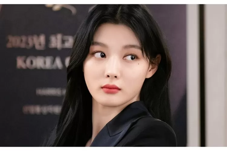 Profil Biodata Kim Yoo Jung Aktris Cantik Pemeran Do Hee Di Drakor My Sexiezpix Web Porn 9553