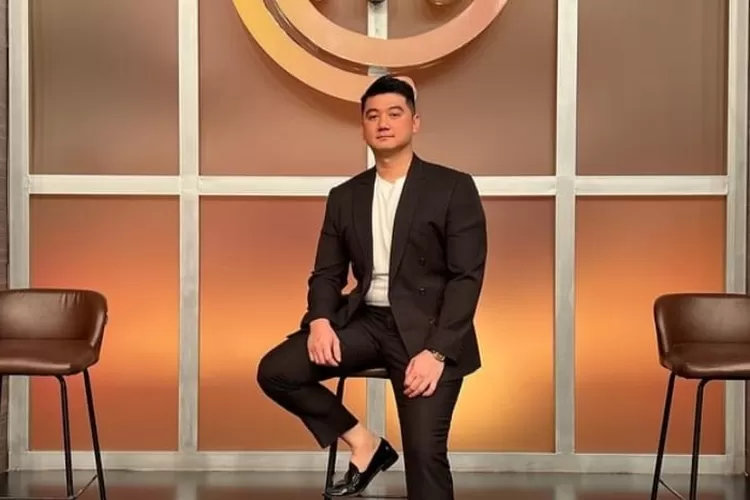 Tanggapan Chef Arnold perihal MasterChef Indonesia kecolongan background Belinda Kiki (Instagram/@arnoldpo)