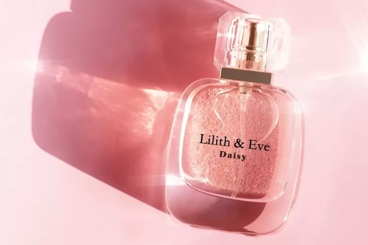 Ilustrasi. Pilihan parfum wanita aroma lembut dengan variasi wangi yang bisa disesuaikan karakter penerima untuk kado Hari Ibu. (Shopee/Lilith and Eve Official Store)