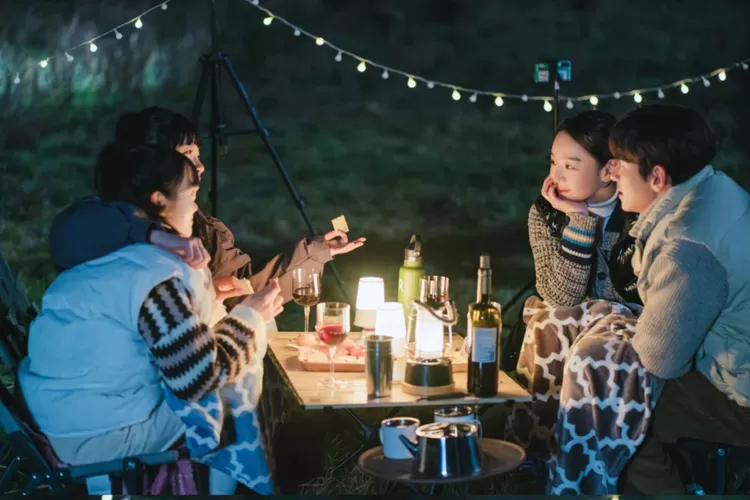 Cuplikan adegan Welcome to Samdalri episode 14. (soompi.com)