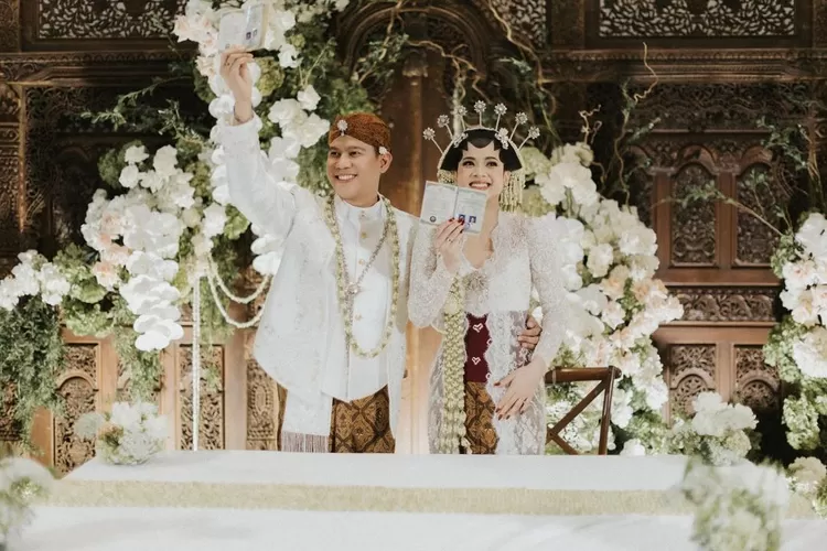 Nino RAN resmi menikah dengan Dhabitannisa Auni. (Instagram/@ninokayam)