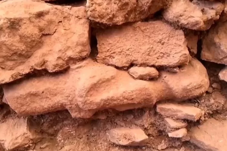 Arkeolog temukan patung manusia berusia 12.000 tahun di G&ouml;bekli Tepe, kuil tertua di dunia. Temuan ini beri wawasan baru tentang ritual Neolitik. (anatolianarchaeology.net)