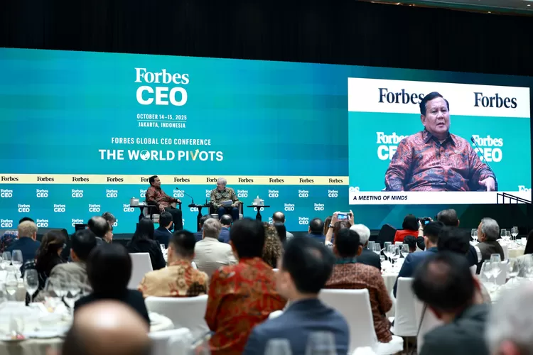 Ilustrasi: Dalam Forbes Global CEO Conference 2025, Prabowo paparkan strategi ekonomi rakyat: koperasi diperkuat, hutang petani lama dihapuskan.