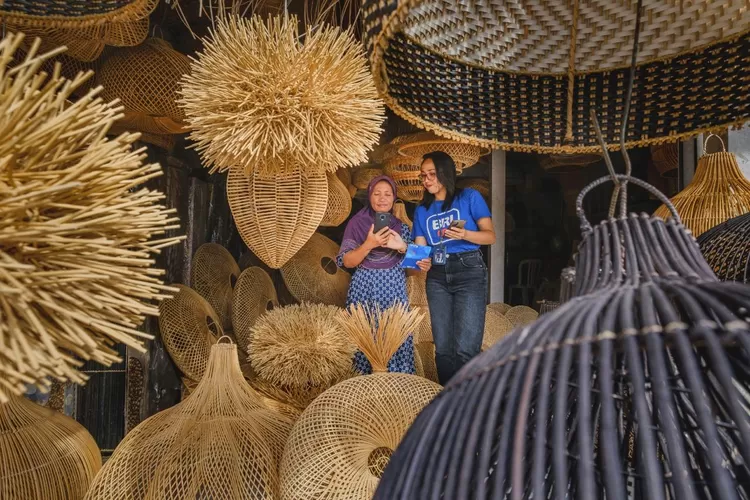 SenyuM Mobile dari BRI bantu UMKM di seluruh Indonesia akses layanan keuangan lewat digitalisasi inklusif. (Bank BRI)