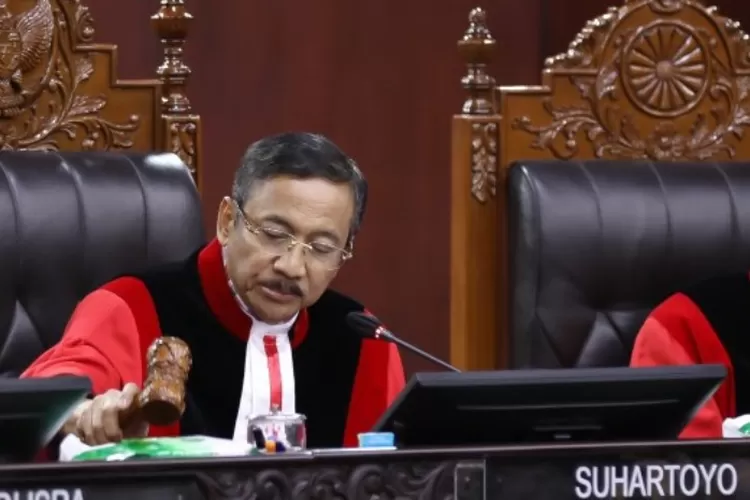 Menyoroti putusan Mahkamah Konstitusi (MK) terkait larangan polisi aktif duduki jabatan sipil. (Dok. MK RI)