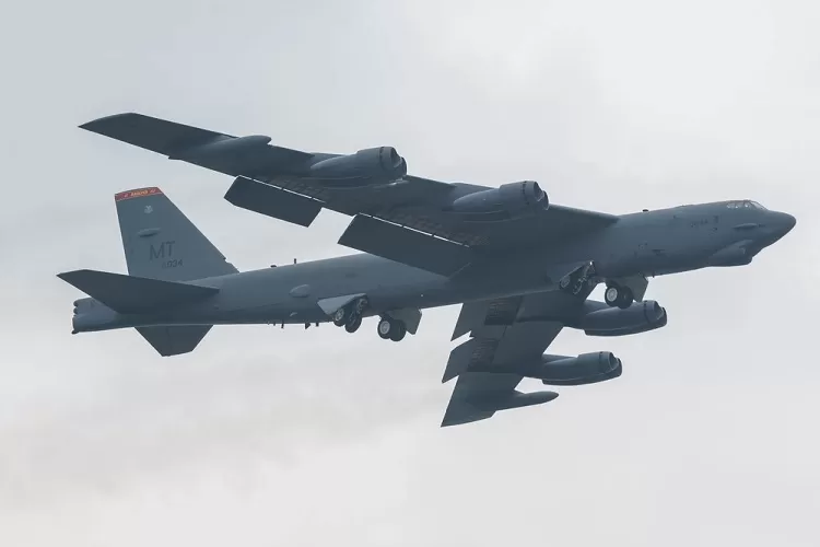 Pengerahan B-52 Ke Indonesia Memungkinkan AS Melindungi Taiwan Dari ...