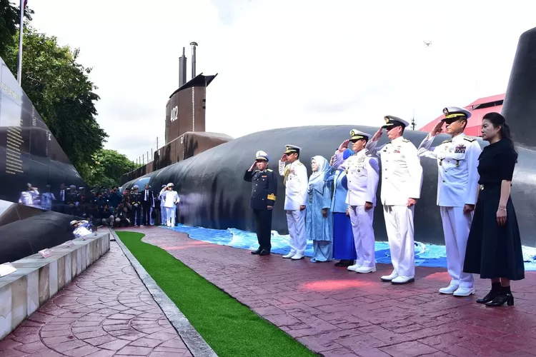 Mengenang 3 Tahun Tragedi KRI Nanggala-402, Kasal Laksamana Muhammad ...