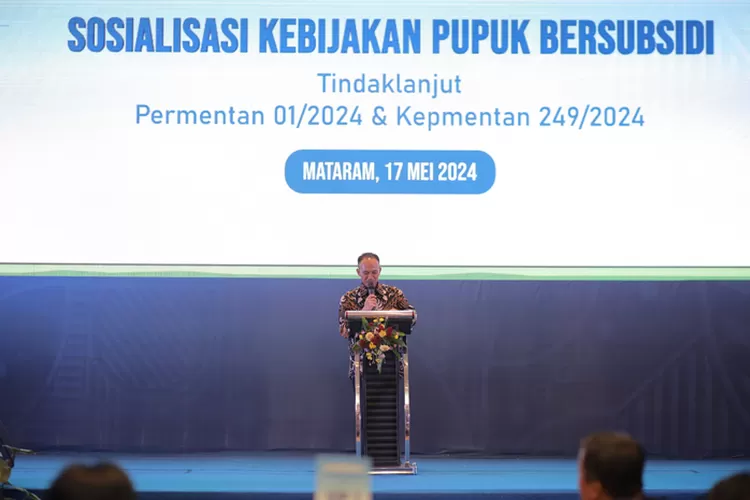 Petani NTB Kini Bisa Tebus Pupuk Bersubsidi Pakai KTP Usai Alokasi ...