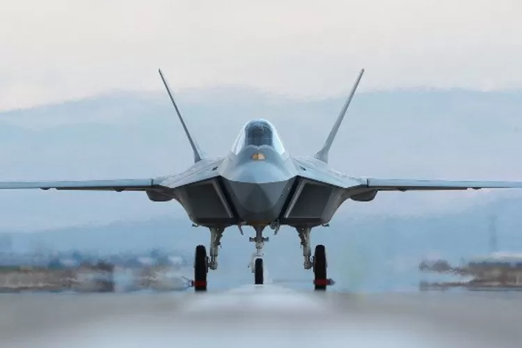 Pesawat tempur generasi kelima buatan Turkish Aerospace Industries (TA) yang diklaim bakal lebih baik daripada F-35 buatan Amerika Serikat. (DIA)