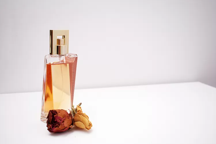 Cari Parfum Berkelas 5 Rekomendasi Parfum Murah di Miniso Tahan