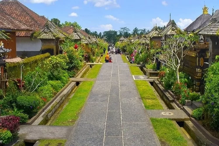 Jalanan yang bersih dan rapi di Desa Penglipuran Bali, Desa Wisata Terbaik di Dunia 2023  penetapan UNWTO  (instagrampesona.indonesia)