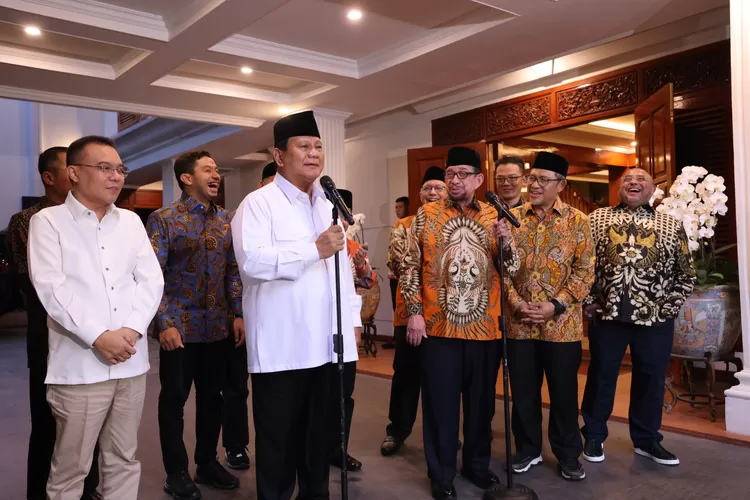 Prabowo Subianto, saat memberikan keterangan pers, usai pertemuan dengan rombongan DPP PKS. (JPP)