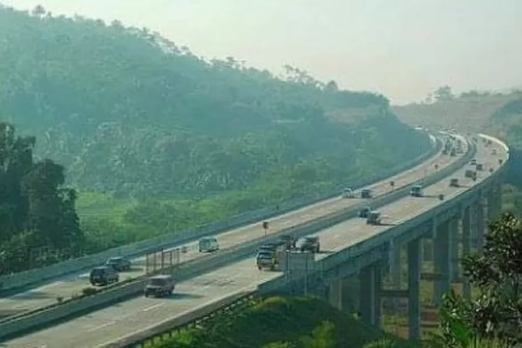 Cerita Gunung Hejo Part 1 : Patilasan Prabu Silliwangi di Gunung Hejo (Sumber Foto Ayo Purwakarta)