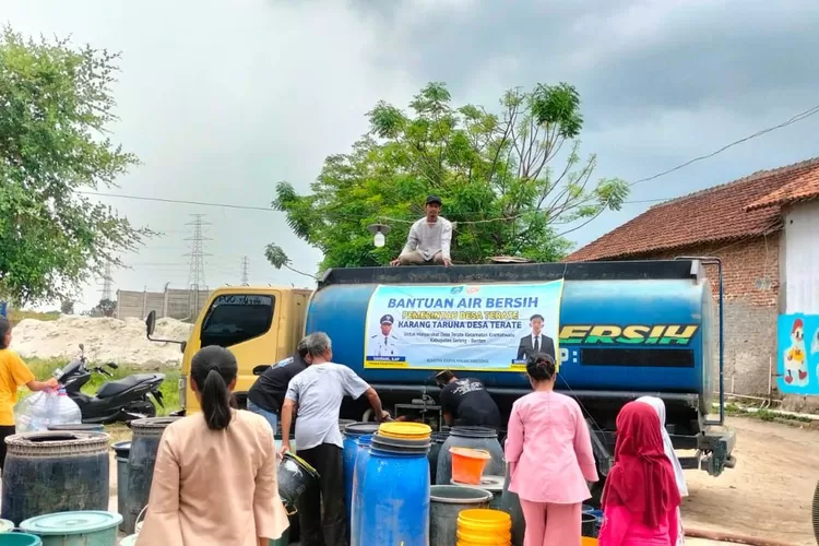 Kolaborasi Karang Taruna Dan Pemerintah Desa Terate Beri Bantuan Air ...