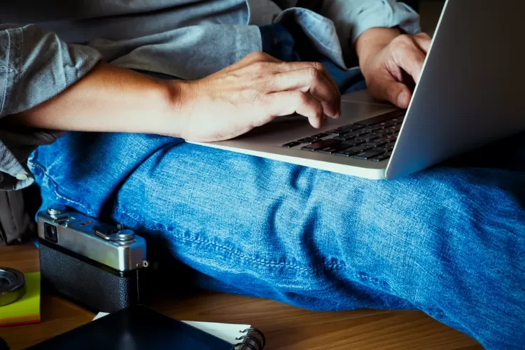 Foto Ilustrasi - Viral konten penyimpangan seksual di grup Facebook dengan nama Fantasi Sedarah. (freepik/ijeab)