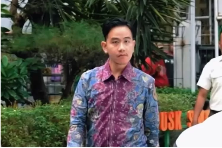 Wapres Gibran saat meninjau pelaksanaan Cek Kesehatan Gratis (CKG) di Jakarta Timur pada 22 Februari 2025.  (Instagram/gibran_rakabuming)