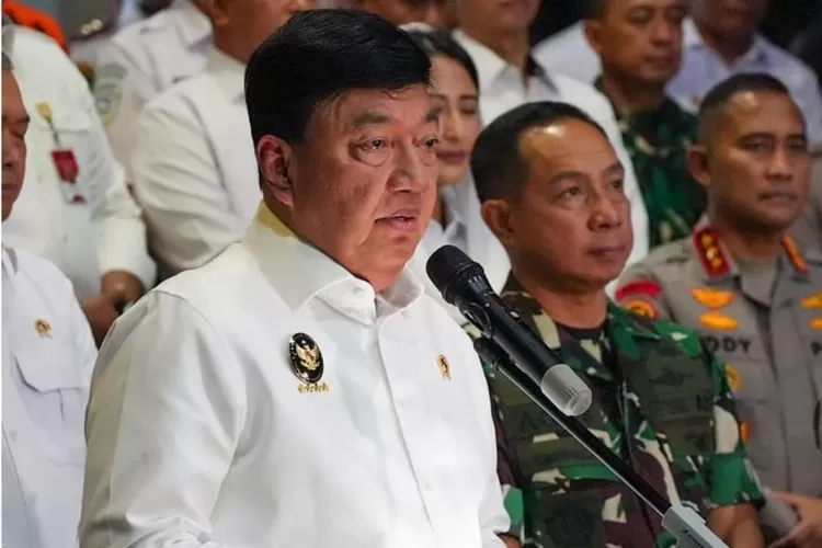 Ramai soal Pengibaran Bendera One Piece, Menko Polkam Ungkap Ada Sanksi Tegas untuk Warga yang Masih Nekat (Instagram/bgunawan_id)