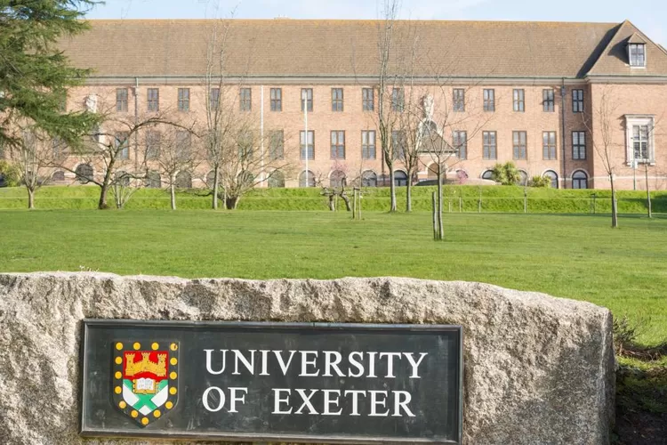 Tahukah Kamu Universitas Exeter Buka Jurusan Sihir Dan Ilmu Gaib Yang Pertama Di Dunia Suara 9578