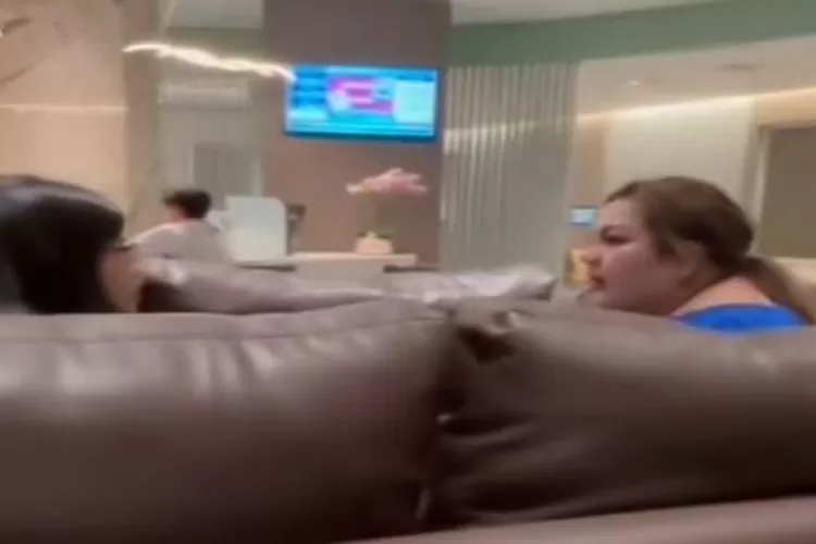 Lisa Mariana Kepergok akan Lakukan Pemotongan Lambung