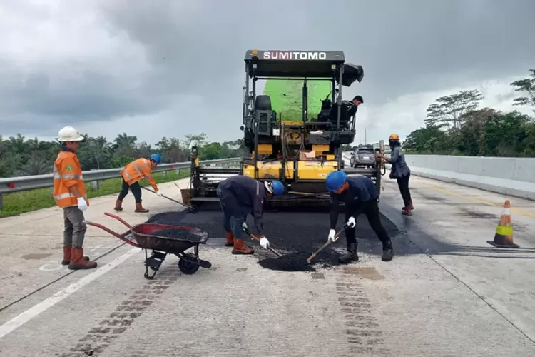 KPK Geledah Kantor Pusat Hutama Karya Terkait Korupsi Proyek Jalan Tol ...