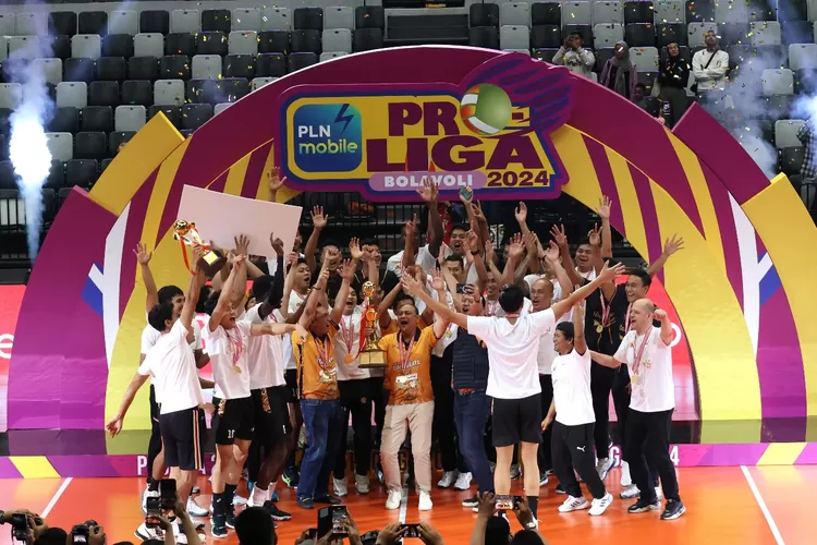 Jakarta Bhayangkara Presisi mengalahkan Jakarta LavAni Allobank Electric pada grand final PLN Mobile Proliga2024 di Indonesia Arena, Senayan, Jakarta, Minggu, 21 Juli 2024. (Erly Bahtiar/sportsmoment.id)