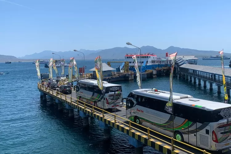 ILUSTRASI - Begini arahan Menhub, Bupati Banyuwangi, dan Direktur Utama PT ASDP Indonesia Ferry soal persiapan Pelabuhan ASDP Ketapang jelang Nataru. (Foto: Dok. ASDP Indonesia Ferry) 