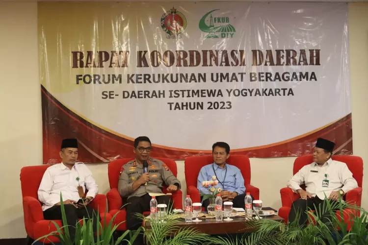 Kapolda DIY, Irjen Pol Suwondo Nainggolan membuka Rakorda FKUB di Yogyakarta. (Foto: SMOL.id/Istimewa)