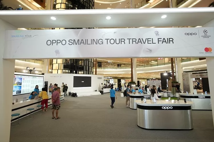 Suasana Oppo Smailing Tour Travel Fair di Main Atrium Emporium Pluit Mall (TEKNOPLAY.ID/Dok. Oppo)