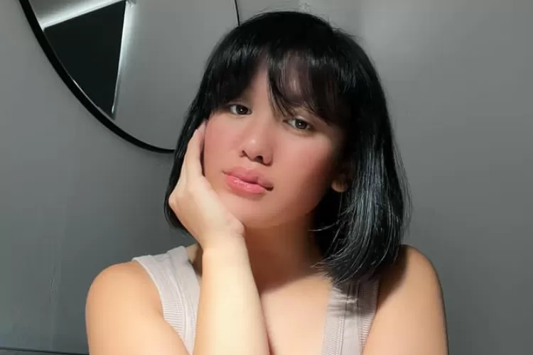 Lolly akui mendapat banyak penonton usai bahas Vadel Badjideh saat live (Instagram 1a.uraa )