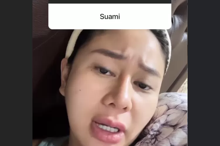 Disindir soal segera cari suami, Denise Chariesta beri jawaban (Tangkap layar Facebook Denise Chariesta)