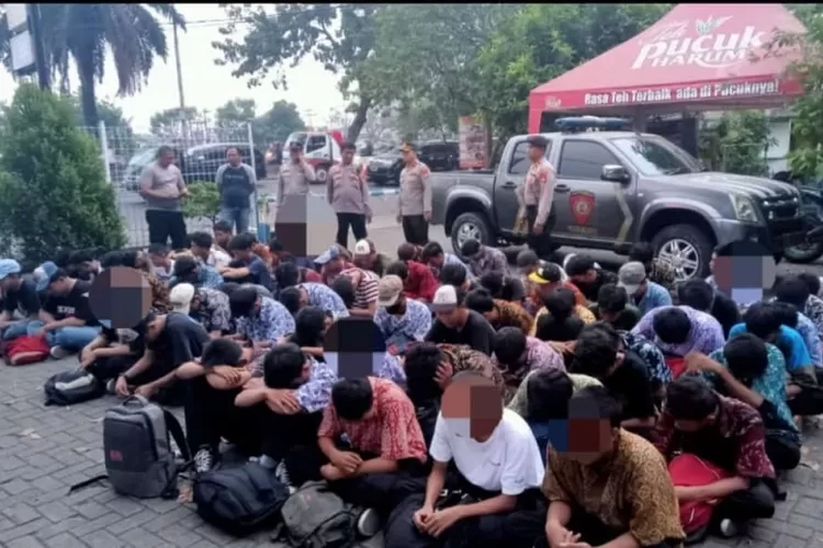 Kartu Jakarta Pintar Plus Akan Dicabut Jika Pelajar Terlibat Tawuran. (PMJ News / JakartaInsider.id)