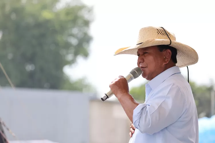 Prabowo Subianto komitmen lanjutkan program Jokowi, janji kesejahteraan rakyat.  (TKN Prabowo-Gibran / JakartaInsider.id)