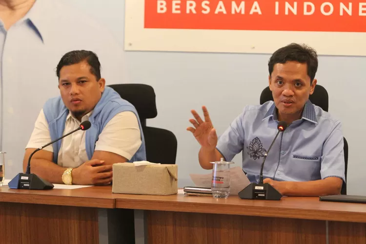 Bantah Isu Beras Bulog Berstiker Prabowo-Gibran, TKN Minta Bawaslu Turun Tangan (TKN Prabowo Gibran / JakartaInsider.id)