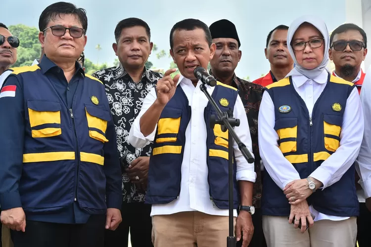 Bahil Lahadalia tambah kuota BBM di Maluku untuk jawab kebutuhan minyak tanah rumah tangga (esdm.go.id)