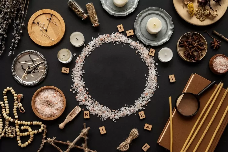 Ini dia ciri pelaku pesugihan, waspada dijadikan tumbal orang iri dengki (Freepik)