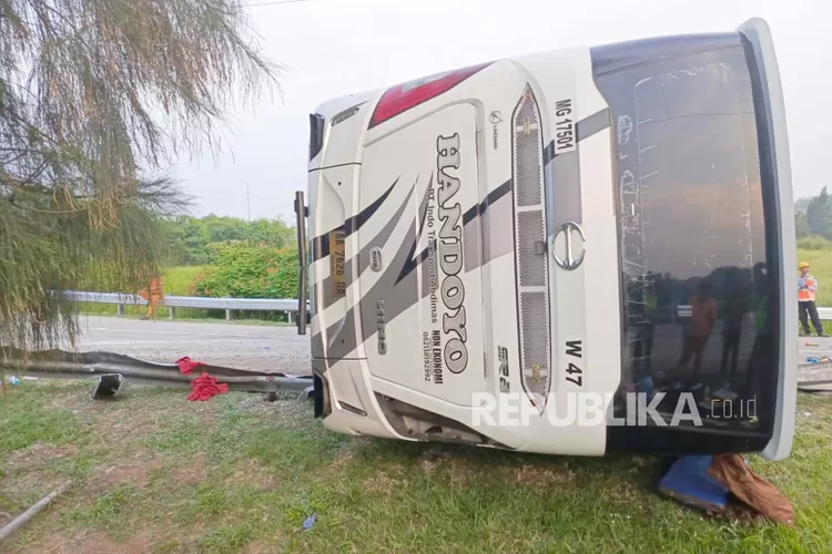 Kecelakaan di Tol Cipali Tewaskan 12 Orang, Polisi Tetapkan Sopir Bus Sebagai Tersangka