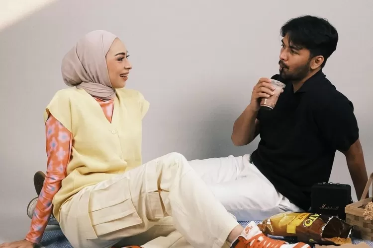 Viral Video Lawas Ira Nandha Cerita Perjalanan Cintanya dengan Elmer  Syaherman, Netizen: Kamu Cinta Sendirian Mba! - Ayo Jakarta