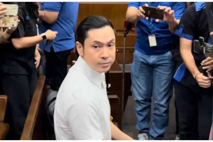 Harvey Moeis terdakwa dalam kasus dugaan korupsi timah (Instagram @viralterkiniid)