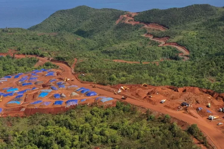 Presiden Prabowo Subianto telah memutuskan untuk mencabut Izin Usaha Pertambangan (IUP) empat perusahaan yang beroperasi di kawasan Raja Ampat, Papua Barat (x @socreviewid)