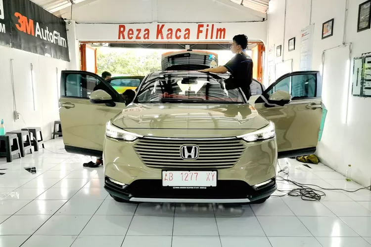 Manfaat kaca film untuk kendaraan  ((dok. Reza))