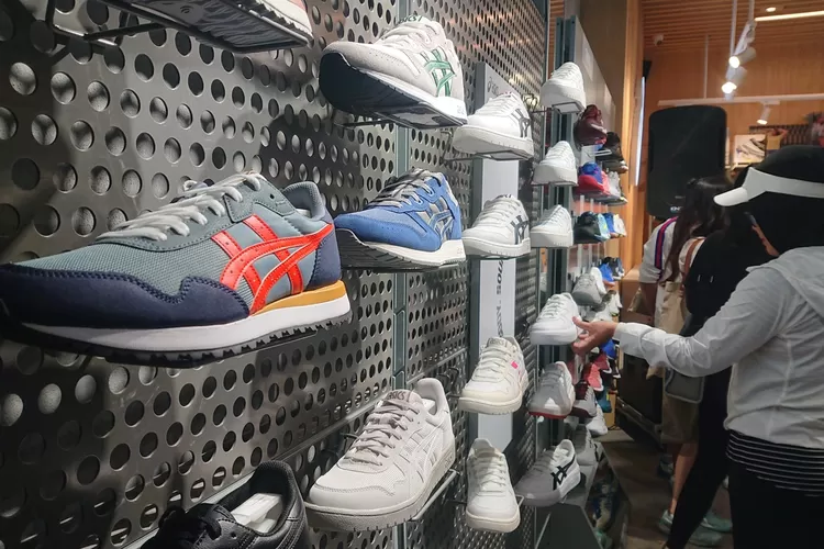 Asics store outlet bandung