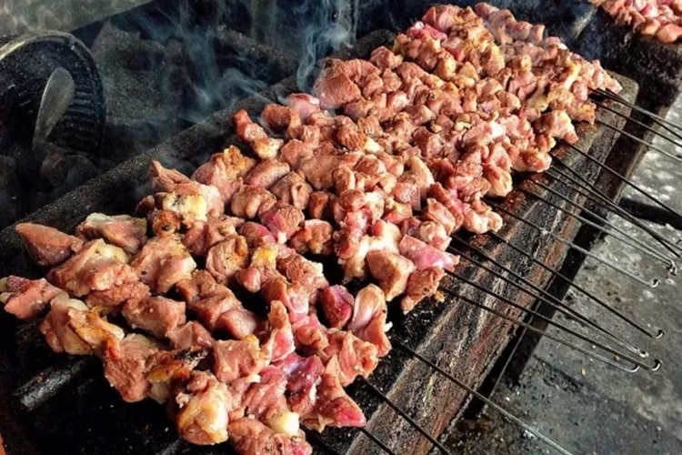 rekomendasi tempat makan sate klatak  (neolimastrans.com)