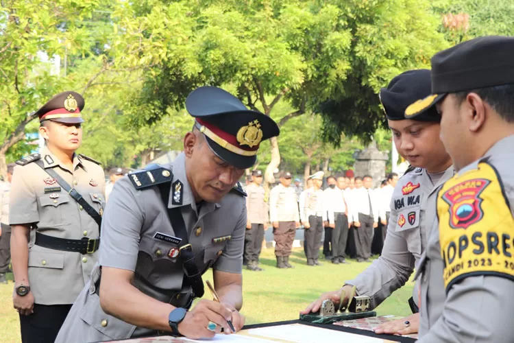 Pejabat Polres Kendal yang serah terioma jabatan di hadapan Kapolres Kendal Senin 30 Oktober 2023. (Kontributor Kendal Edi Prayitno)